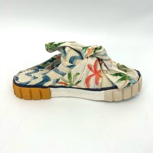 Farm Rio Copacabana mules slip on sneakers sz 9.5 cream multicolored palm trees